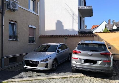 2 Stellplätze im Hof