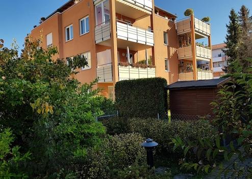 Leben...Wohnen...Genießen. Ruhig, grün und zentral -  Exklusive Gartenwohnung, die begeistert