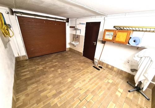 mit elektrischem Torantrieb