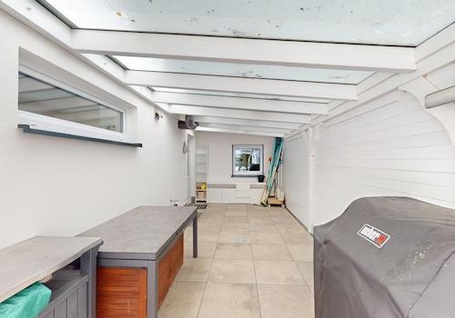 überdachte Terrasse