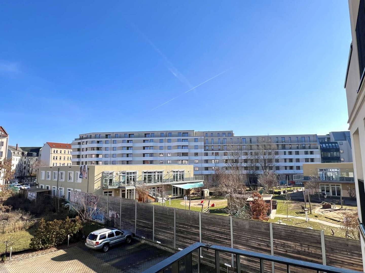 Ausblick vom Schlafzimmer in den Innenhof