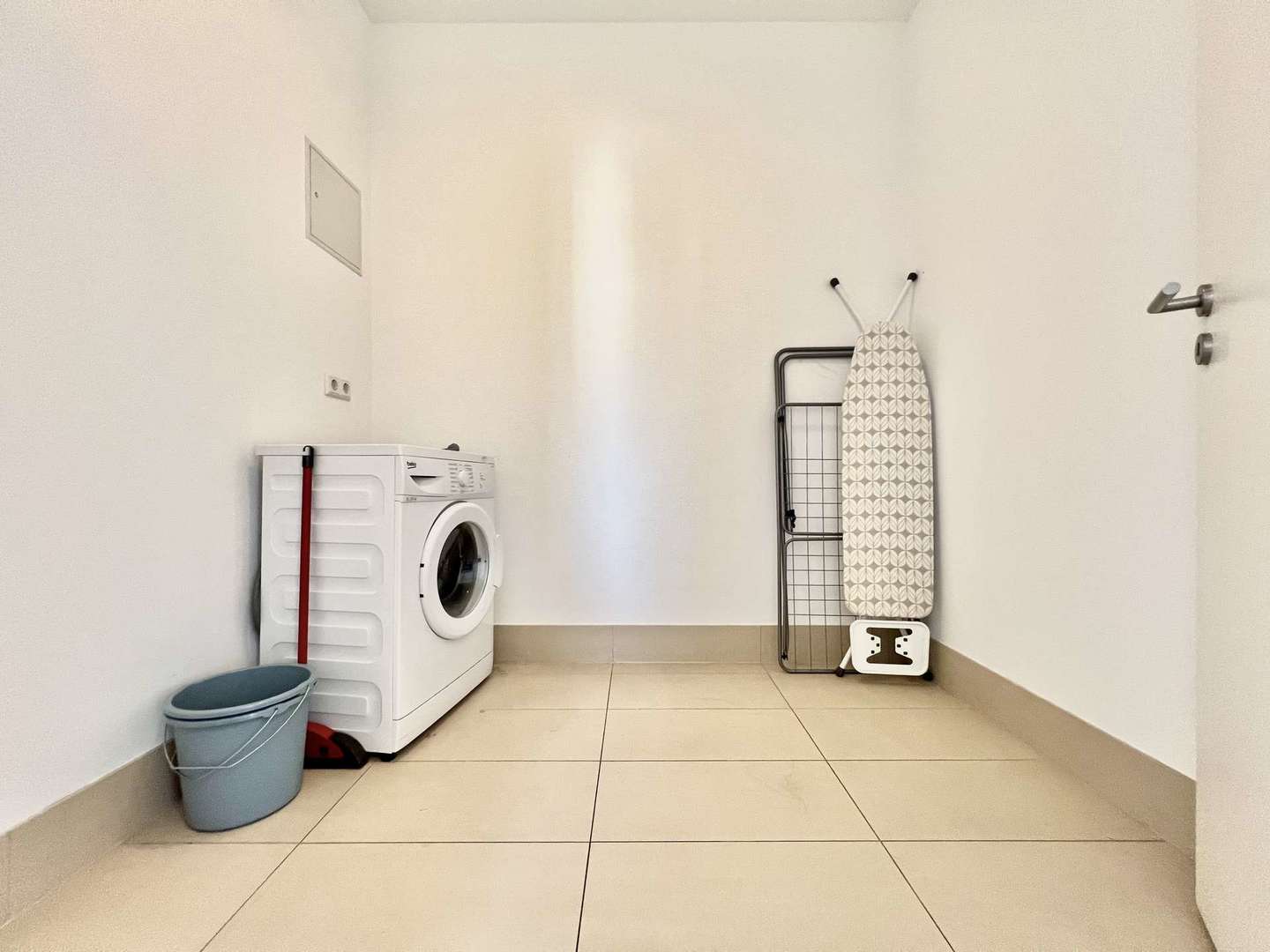 HWR mit viel Stauraum