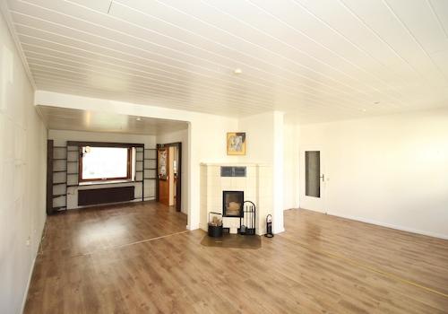 Wohnbereich mit Kamin