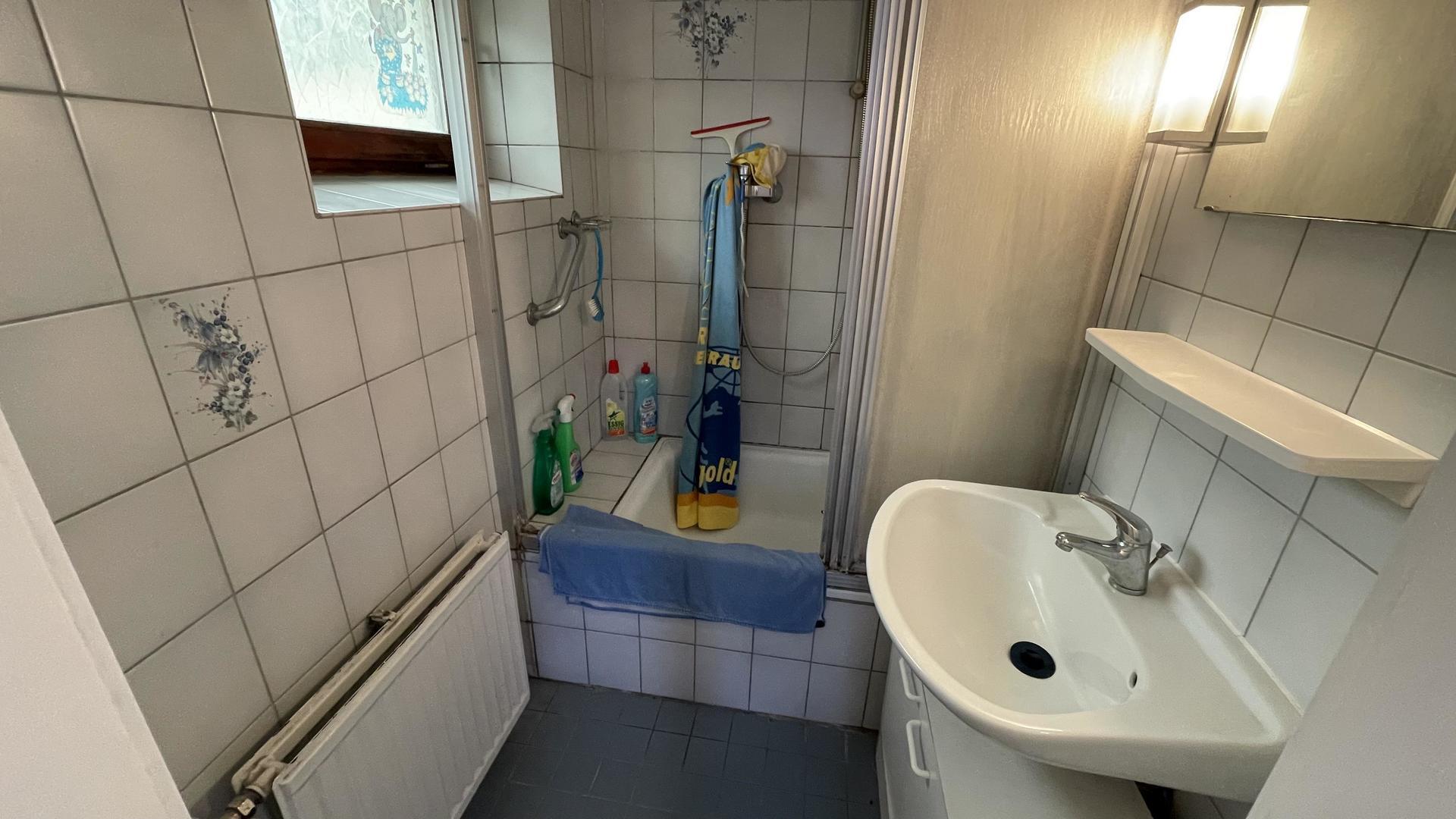 Haus 25a Duschbad im EG