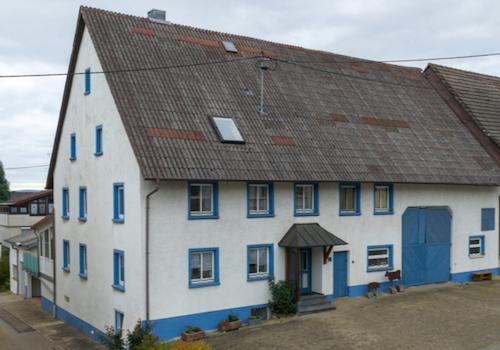 Hausansicht - Straßenecke