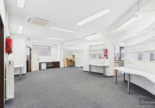 Gewerbefläche hinten