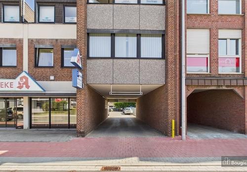 Durchfahrt Parkplatz