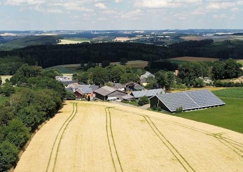 Nähe Hof: 1-2 Fam.Haus mit Scheune, Halle, Stall und Werkstatt – Konradsreuth , de – Vorschaubild 3