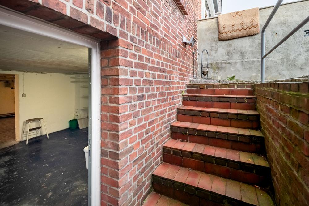 Kellertreppe außen