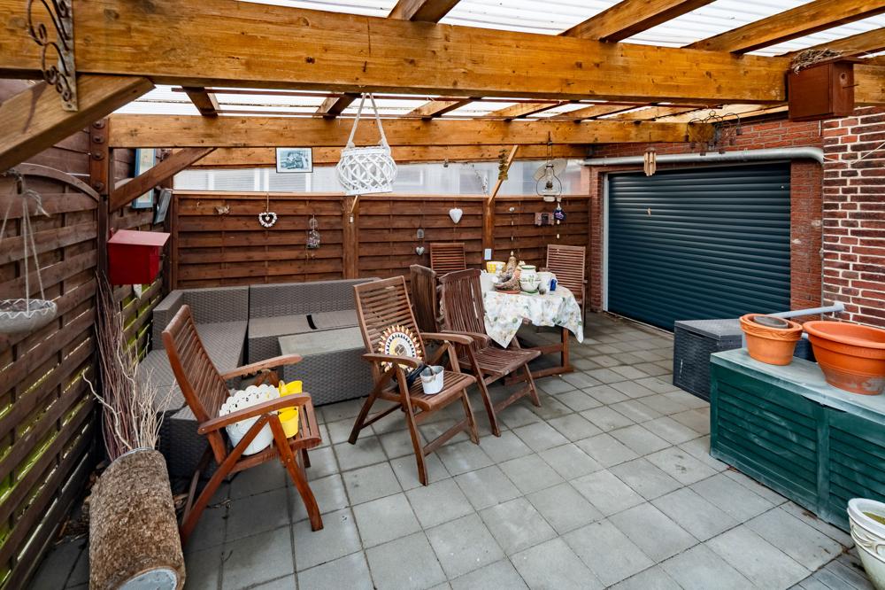 überdachte Terrasse