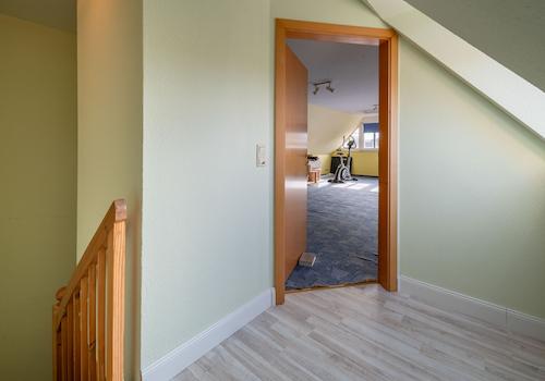 Flur Spitzboden Whg. 1