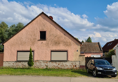Frontansicht vom Dorfanger
