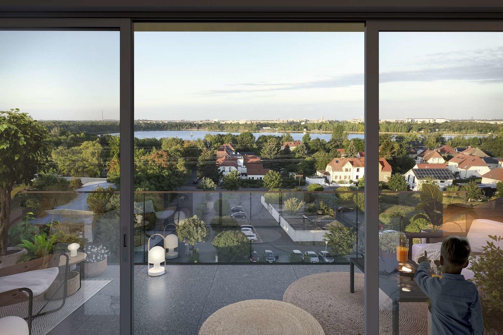 Blick auf Terrasse und See