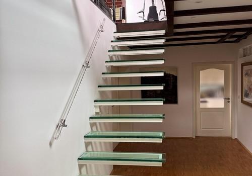 Treppe 3. ins 4. OG