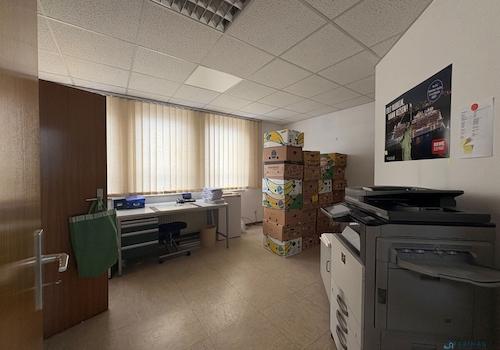 Büro links vorne