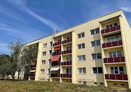 Hinteransicht mit Balkonen