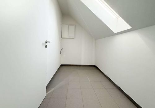 Wirtschaftsraum mit Waschmaschinenanschluss