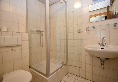 OG - Bad (Fremdenzimmer)