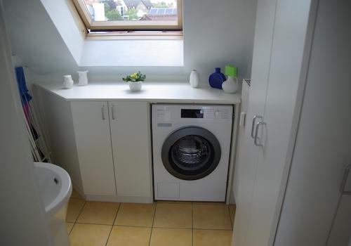 Gästetoilette Einbaumöbel