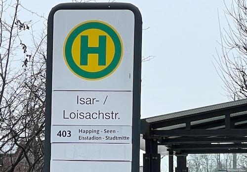 Bushaltestelle in der Nähe