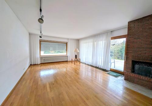 Wohnzimmer mit Kamin 40 m²