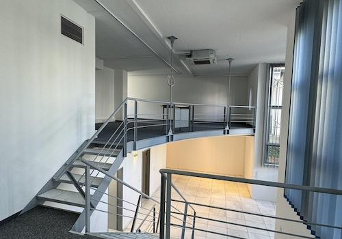 Galerie und Luftraum 