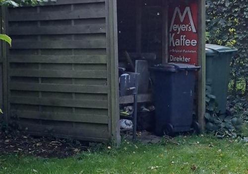 Kaminholzlagerschuppen