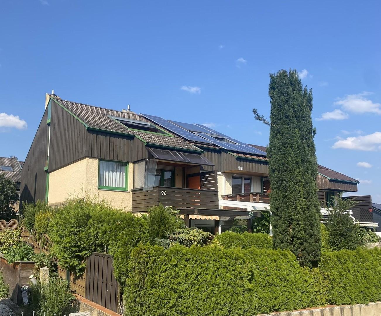 Hausansicht von Straße