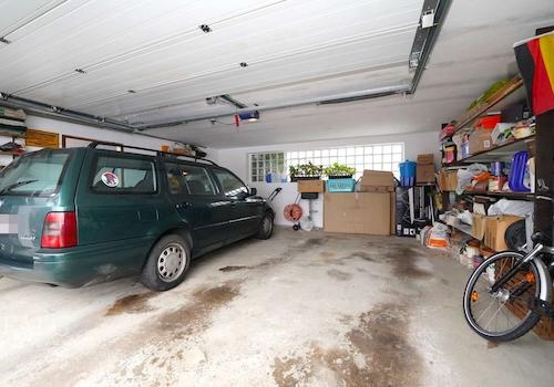 Doppelgarage mit viel Platz