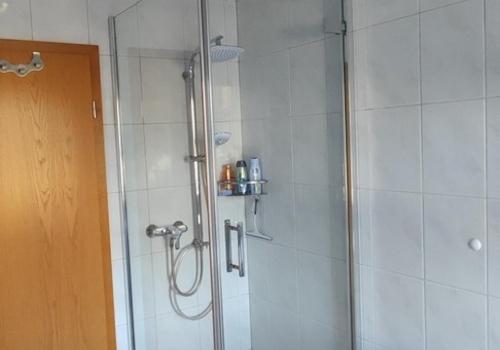 Neuwertige Glasdusche