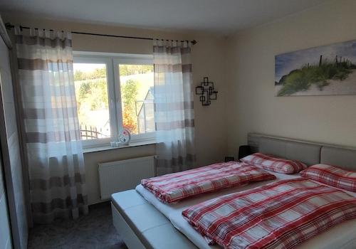 Großes Schlafzimmer