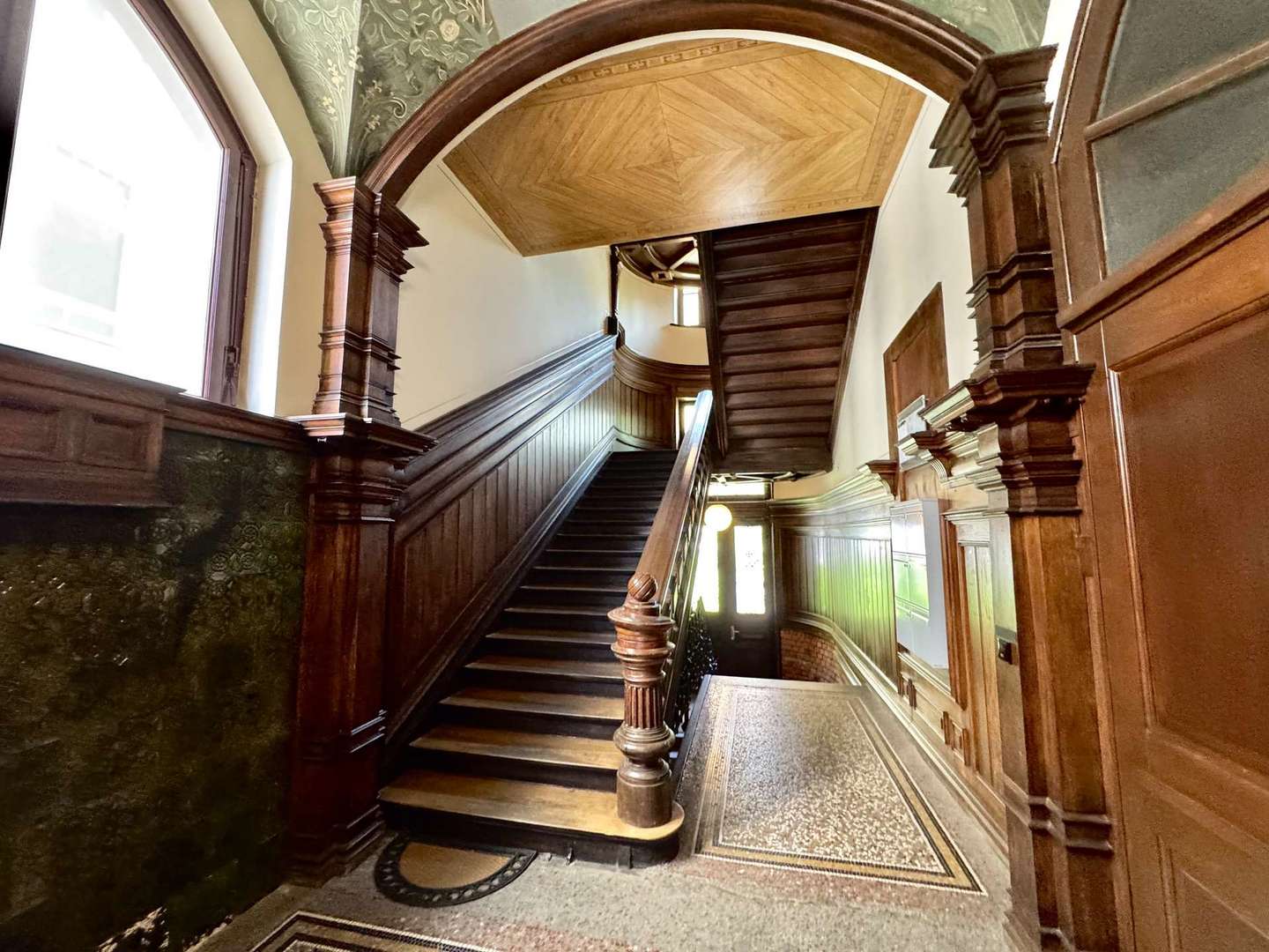 Treppe ins 1.OG