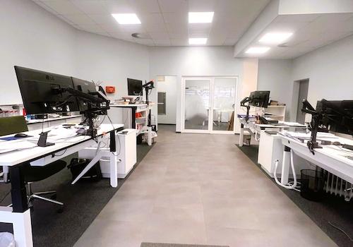 Grosses Büro im Erdgeschoss
