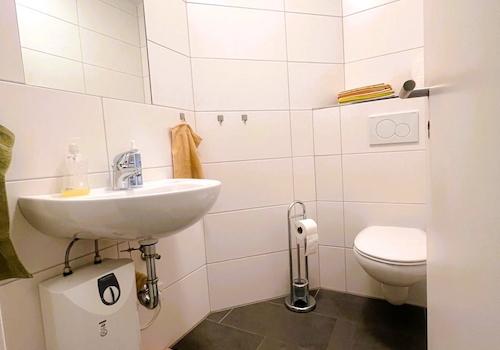 Gäste-Toilette im Erdgeschoss