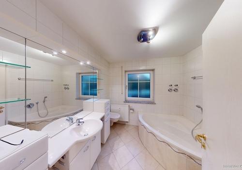 Bad - Erdgeschoss-Eigentumswohnung - Ruhstorf an der Rott