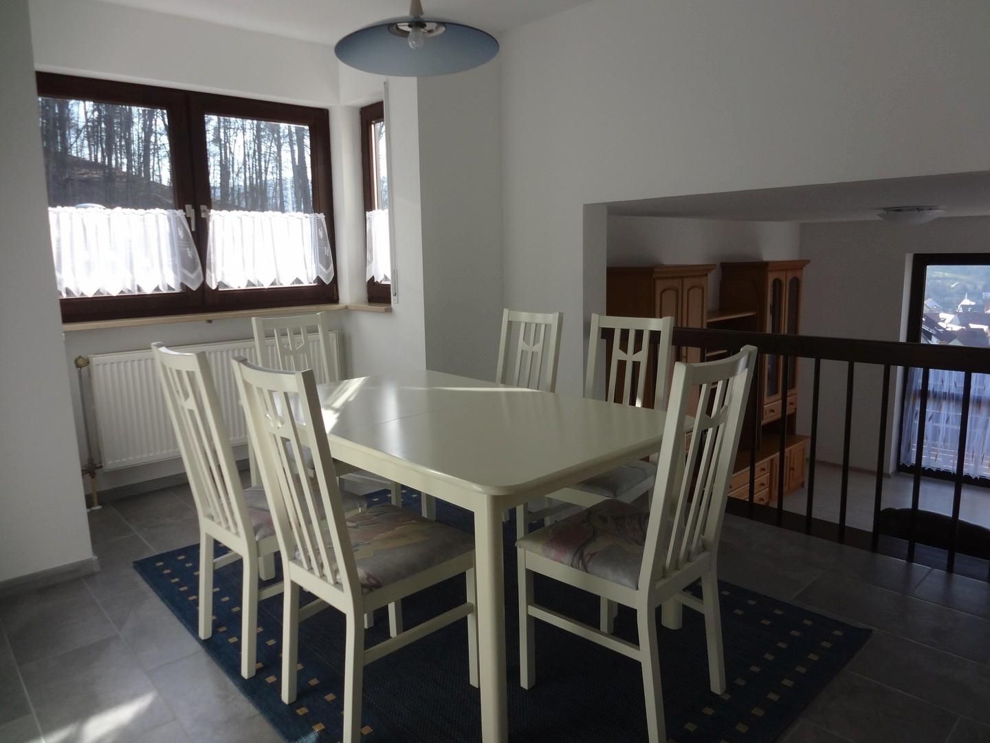 Esszimmer noch möbliert