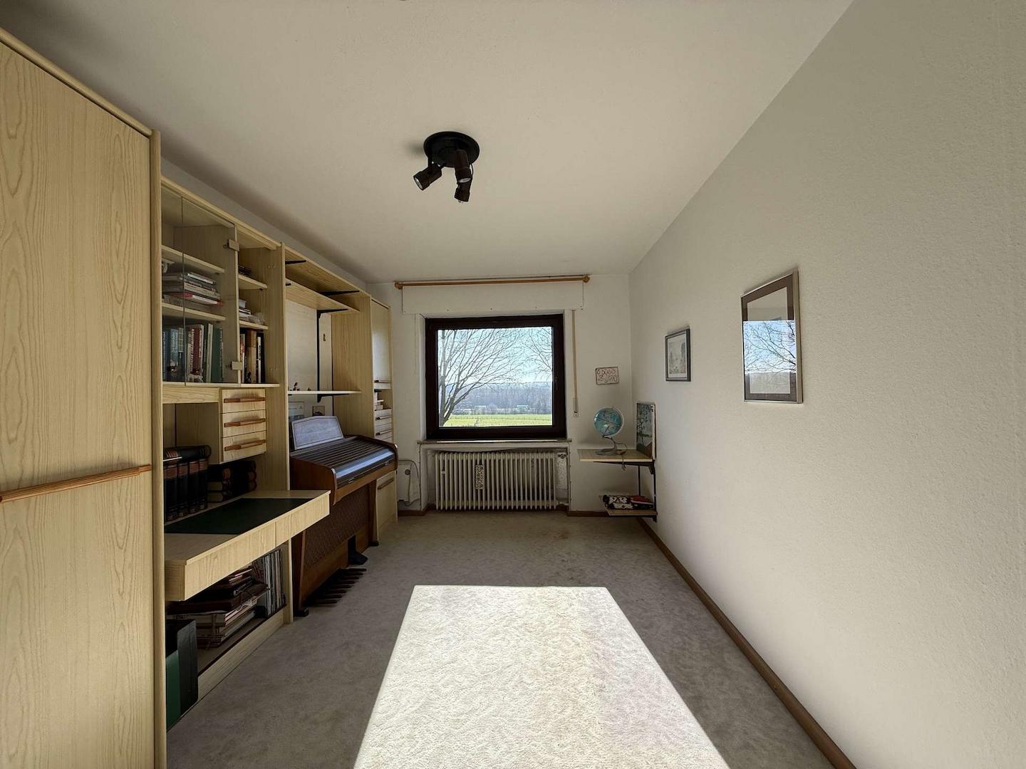 Schlafzimmer 1