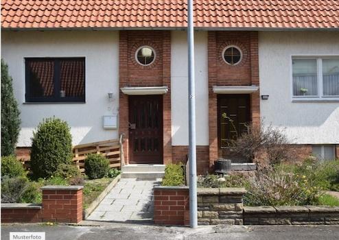 Einfamilienhaus in 12681 Berlin, Valwiger Str.