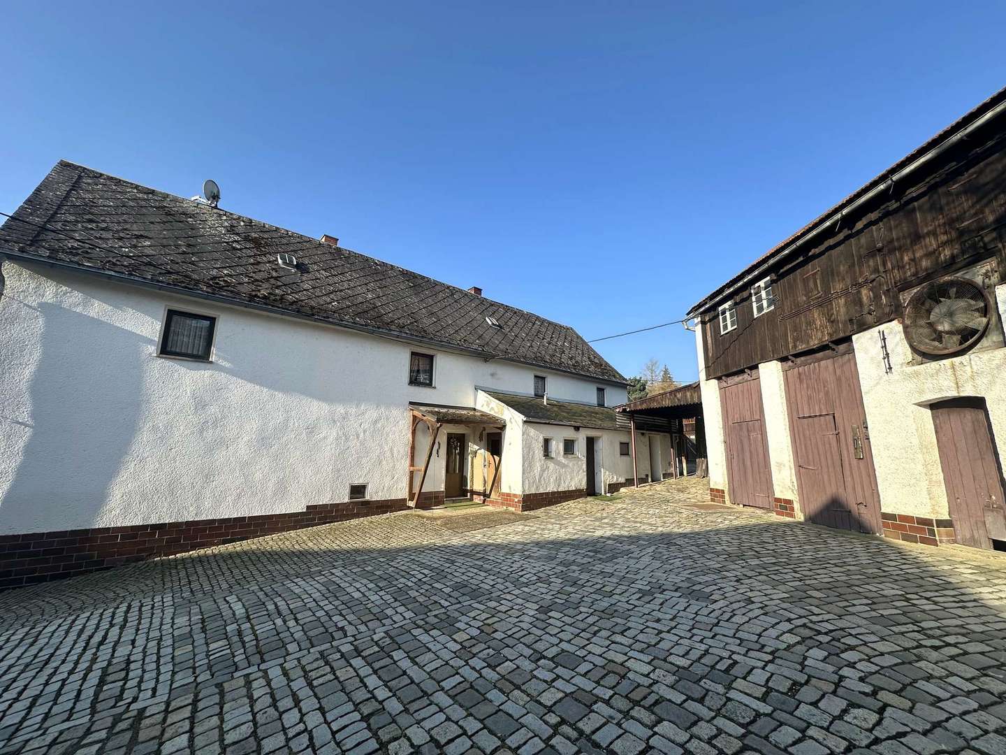 3610 - C - Außenansicht