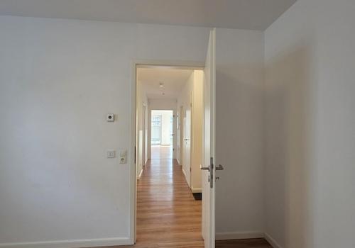 Schlafzimmer 1 und Flur