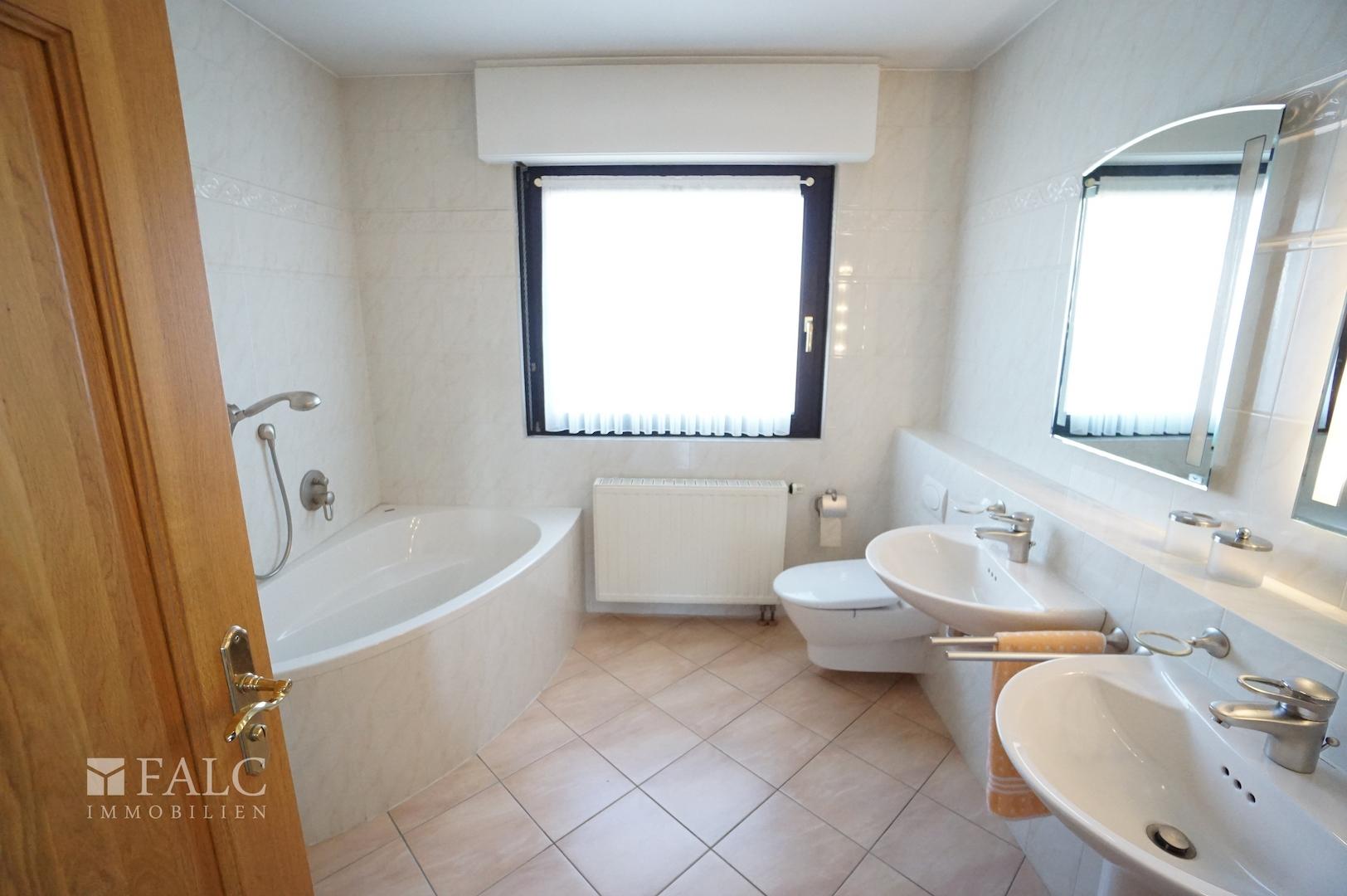 Badezimmer EG
