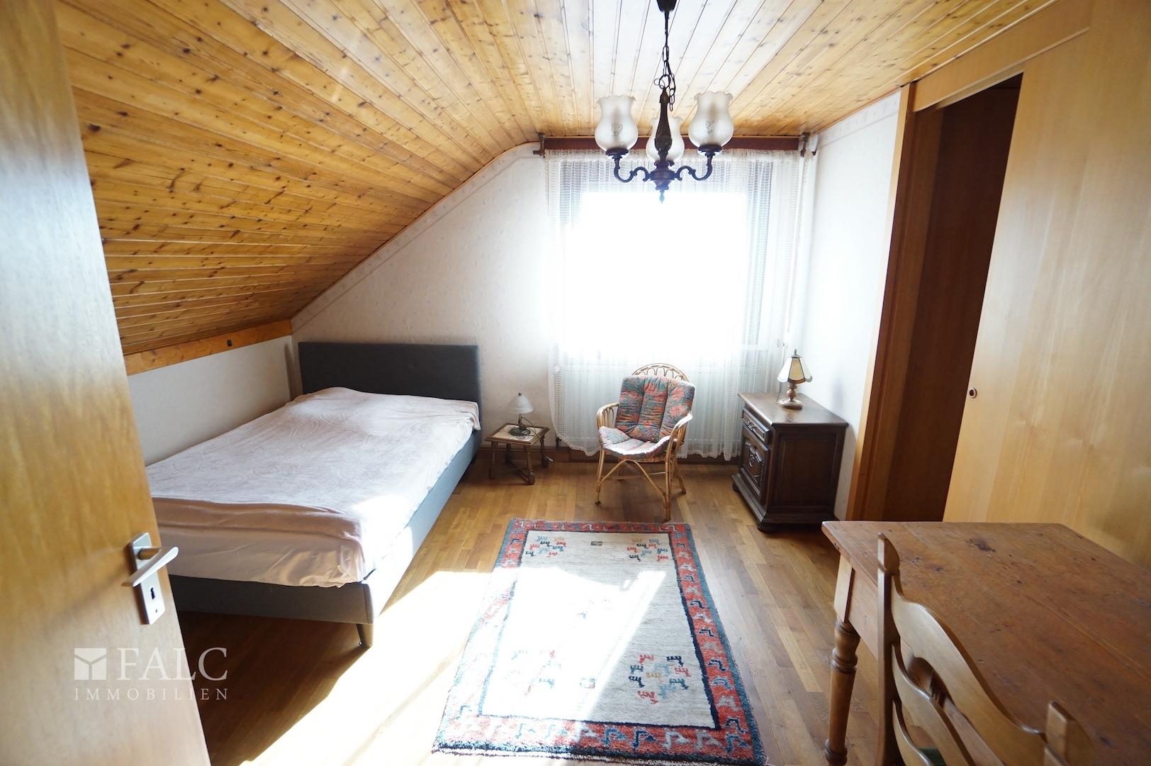 Schlafzimmer 2 DG