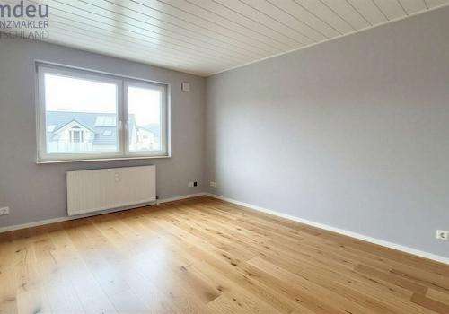 So könnte das Schlafzimmer mit etwas Farbe aussehen