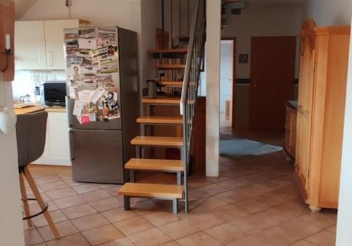 Blick vom Wohnzimmer zum Flur