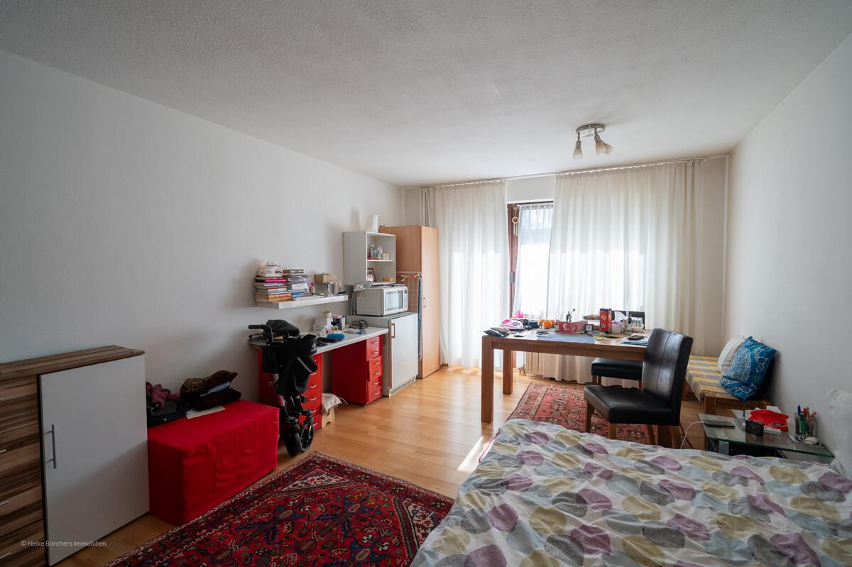 Wohn- und Schlafzimmer