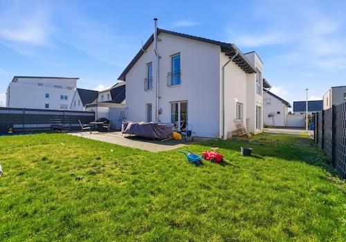 Rückansicht- Haus und Garten