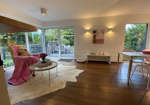 Großzügiges Wohnzimmer