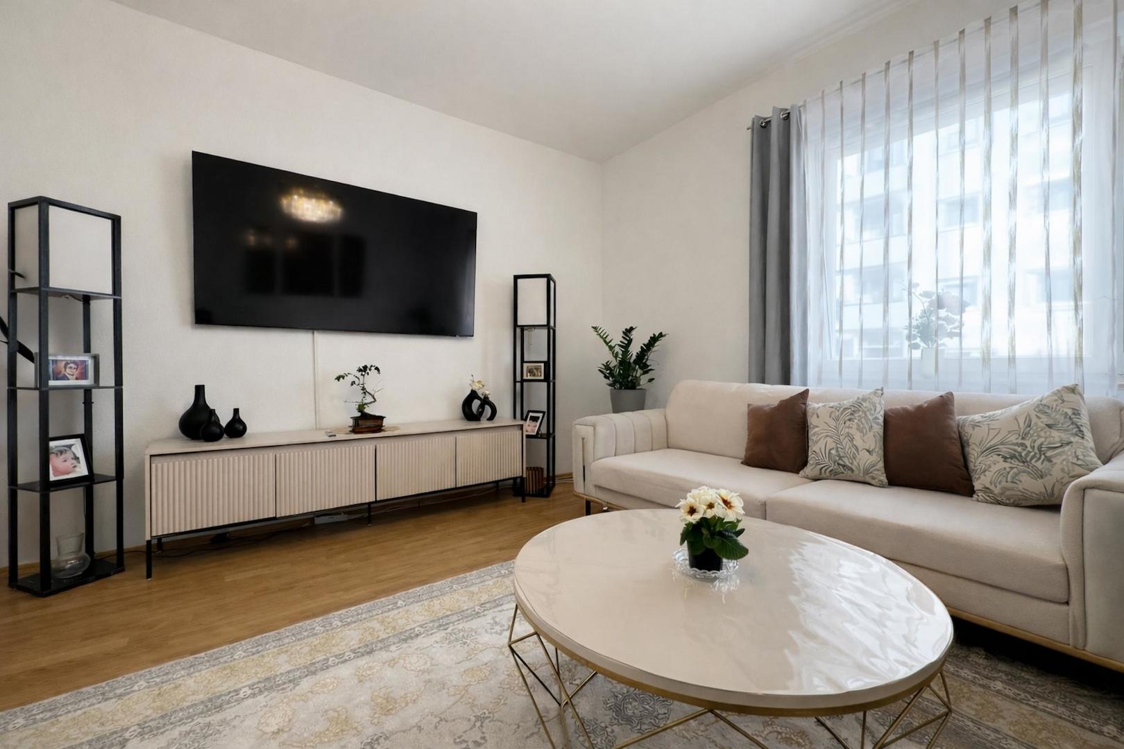 81369 München, Munich