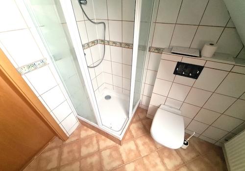 Dusche, WC, Handwaschbecken...