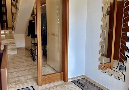 Eingang mit Windfang